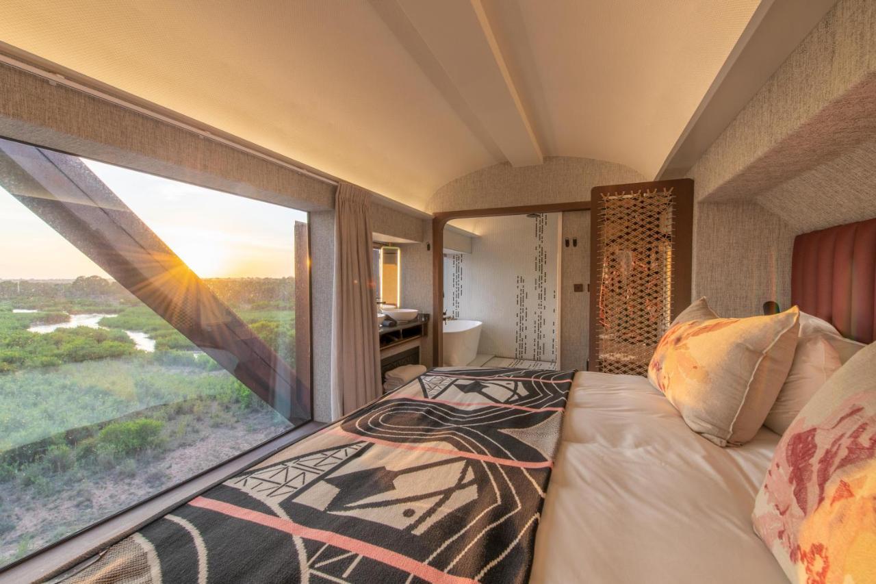 Kruger Shalati - Train On The Bridge & Garden Lodge *