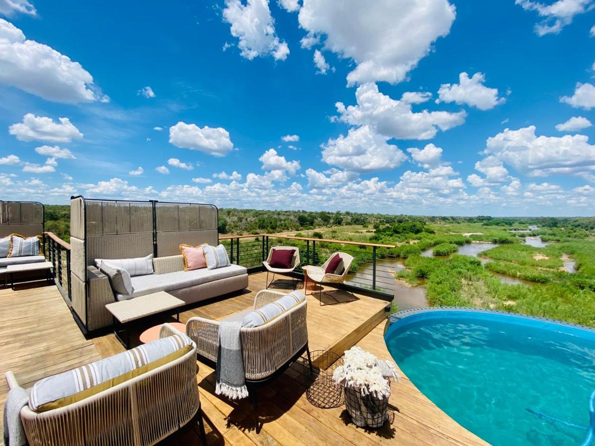 Kruger Shalati - Train On The Bridge & Garden Lodge *