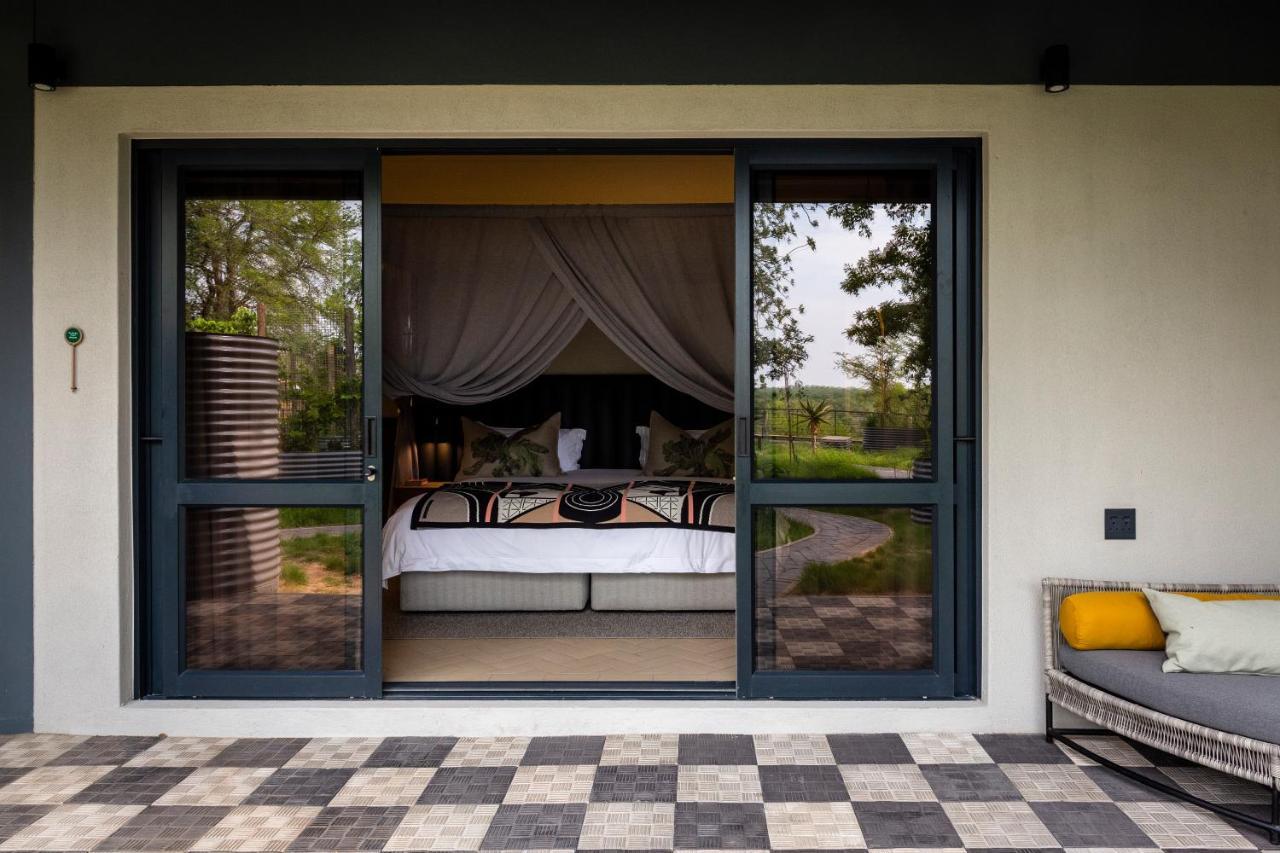 Lodge Kruger Shalati - Train On The Bridge & Garden