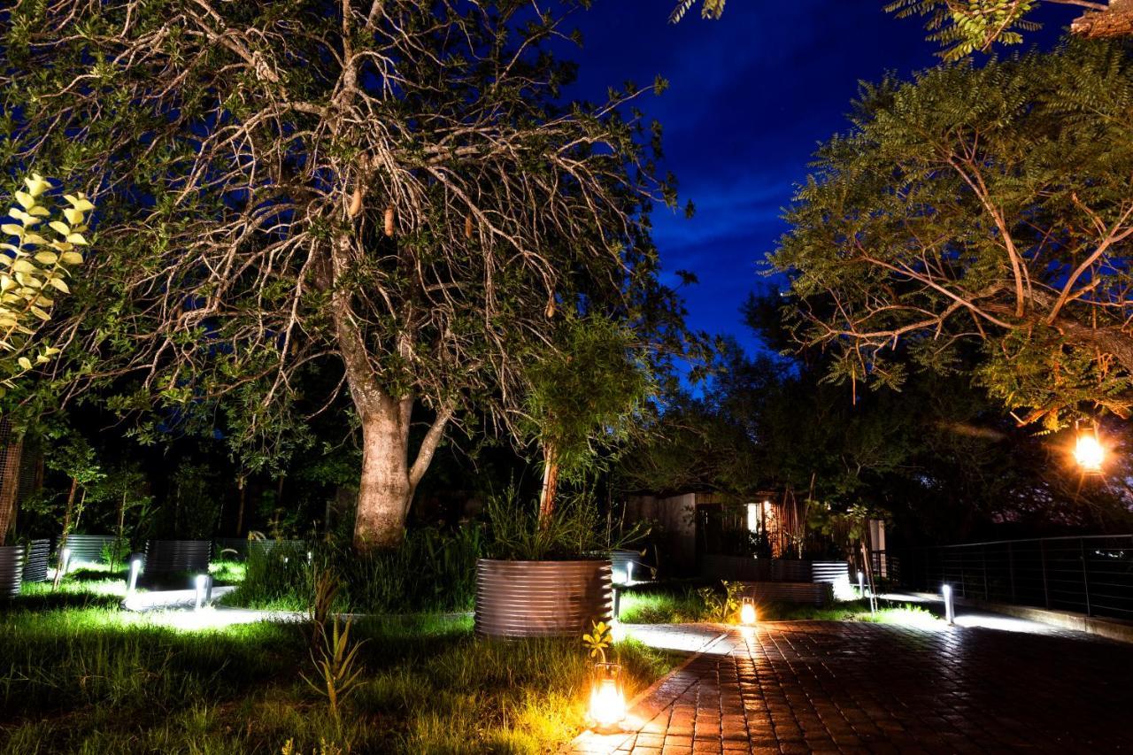 Lodge Kruger Shalati - Train On The Bridge & Garden Skukuza